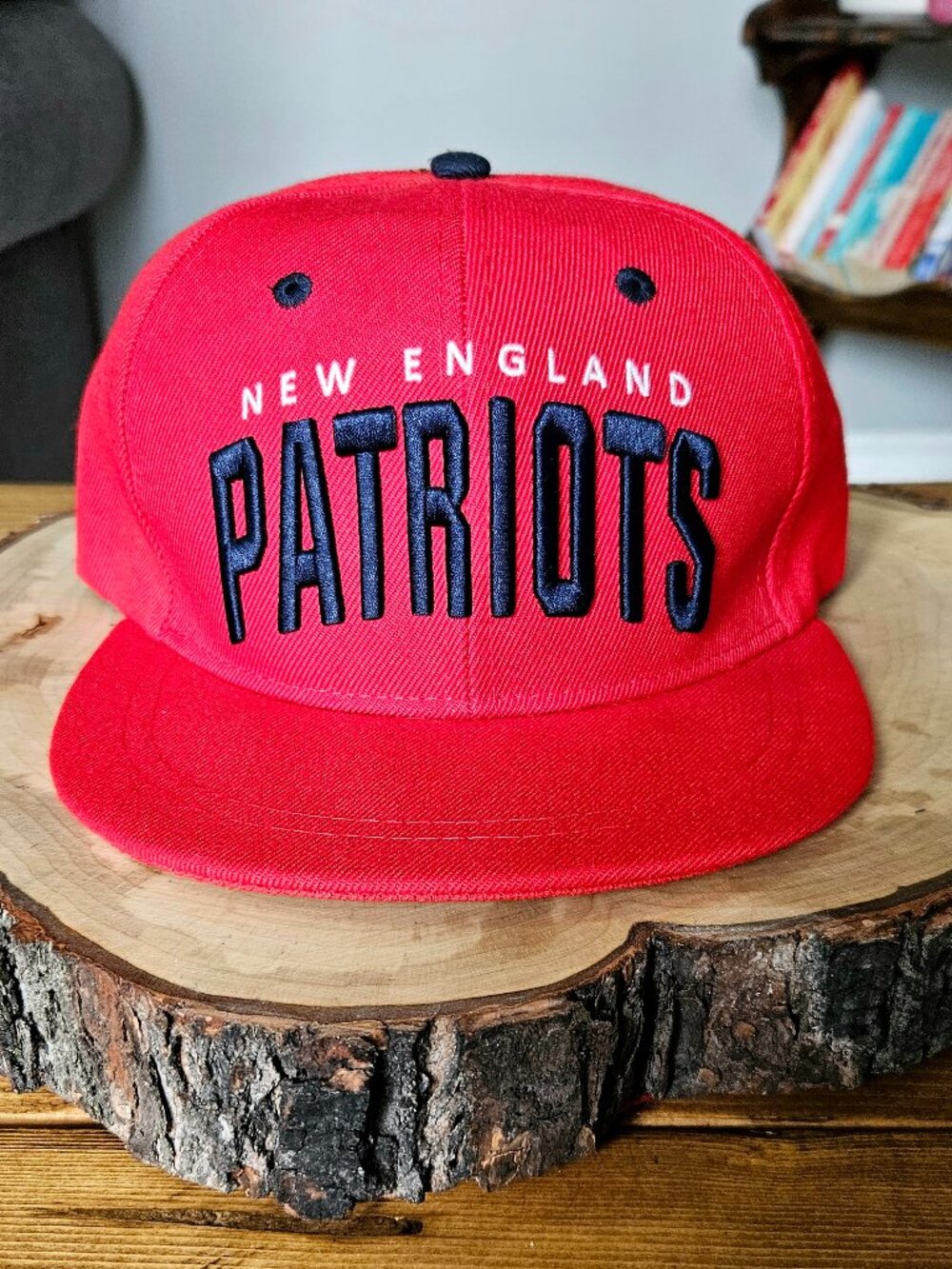 Vintage New England Patriots x Budweiser NFL Snapback – Red/Navy Adjustable Hat - Picture 2 of 13